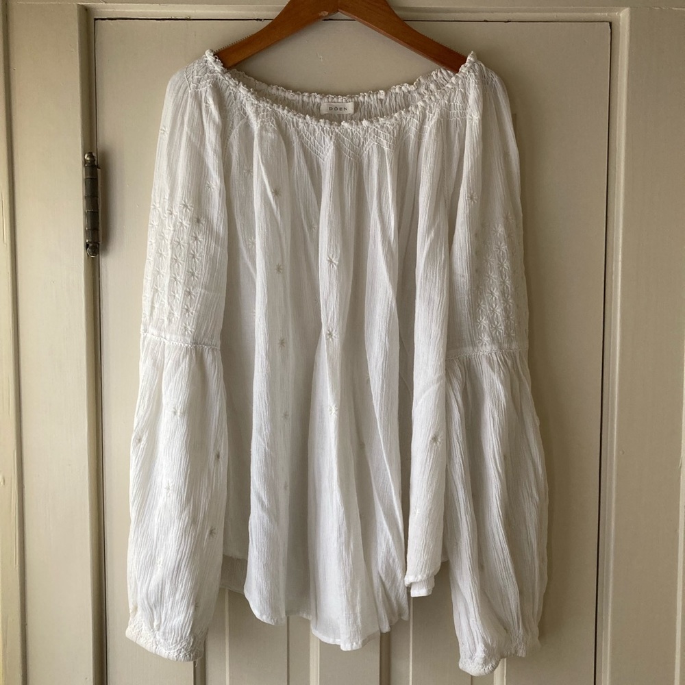 Doen Daisy Embroidered Blouse in Salt White